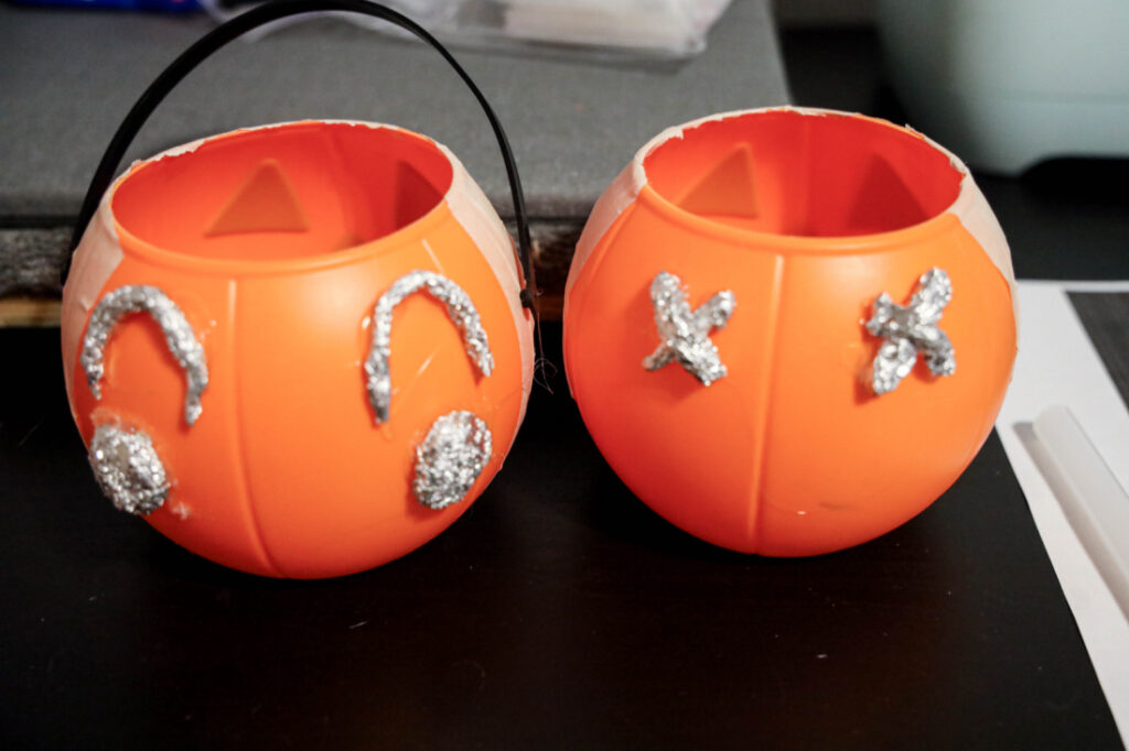 How to Make a Vintage Paper Mache Pumpkin (Trick 'r Treat Style) 2 Vintage Paper Mache Pumpkin